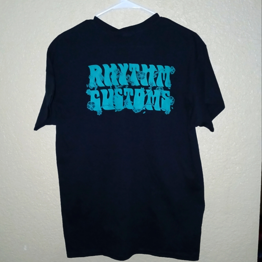 NWT RHYTHM CUSTOMS T Shirt size Medium